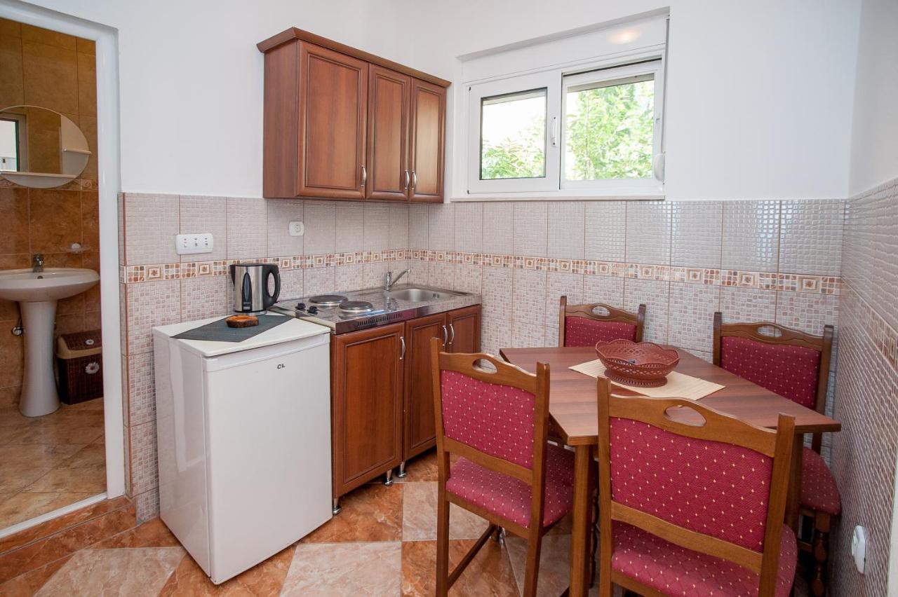 Apartments Onyx Ulcinj Buitenkant foto