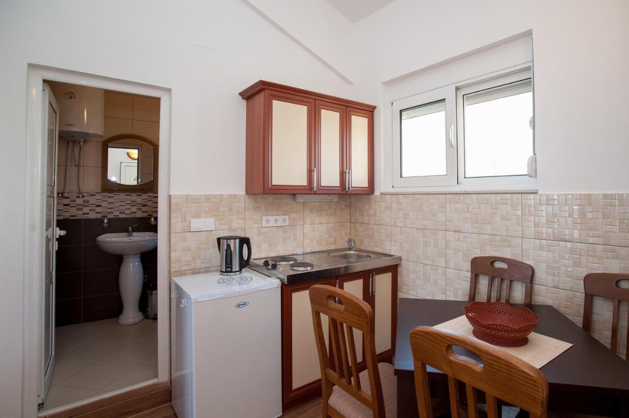 Apartments Onyx Ulcinj Buitenkant foto
